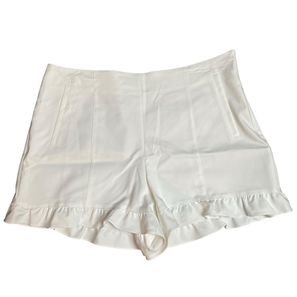 1. STATE Ruffle Hem Flat Front Short New Ivory NWT 16W - Picture 10 of 12